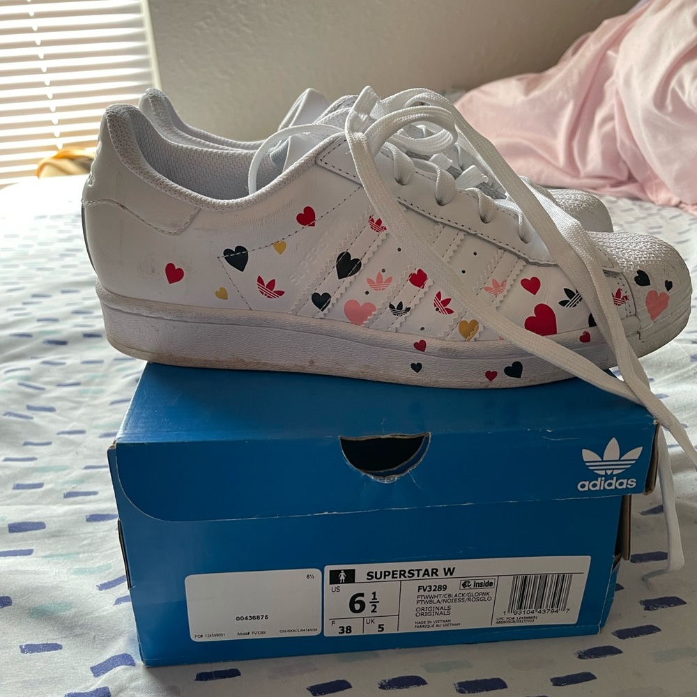 Valentine’s Day adidas superstars